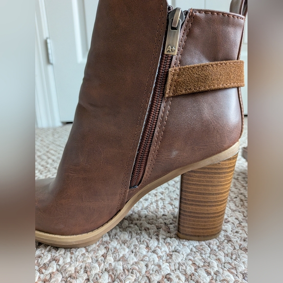 Target Brown Ankle Boots with Bow Detail Size 8.5 NWOT - Picture 8 of 8